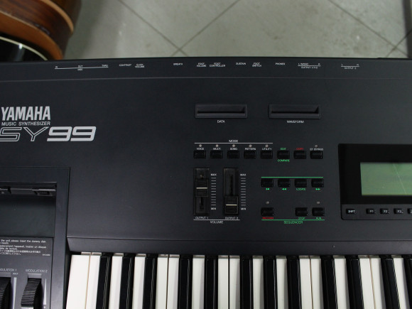 YAMAHA SY99 синтезатор Б/У. Музыка обретет еще больше мощи и энергии. 