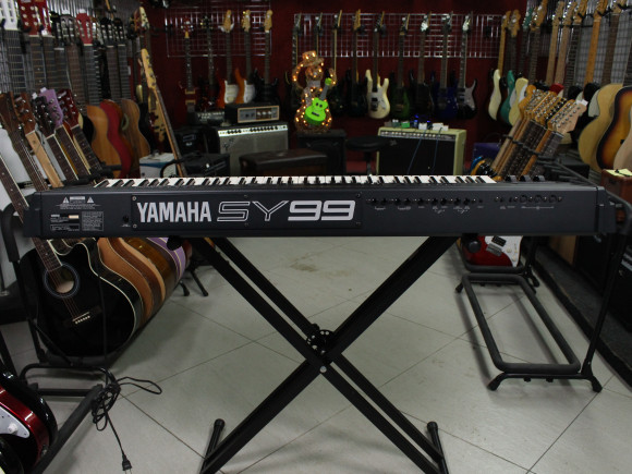 YAMAHA SY99 синтезатор Б/У. Музыка обретет еще больше мощи и энергии. 